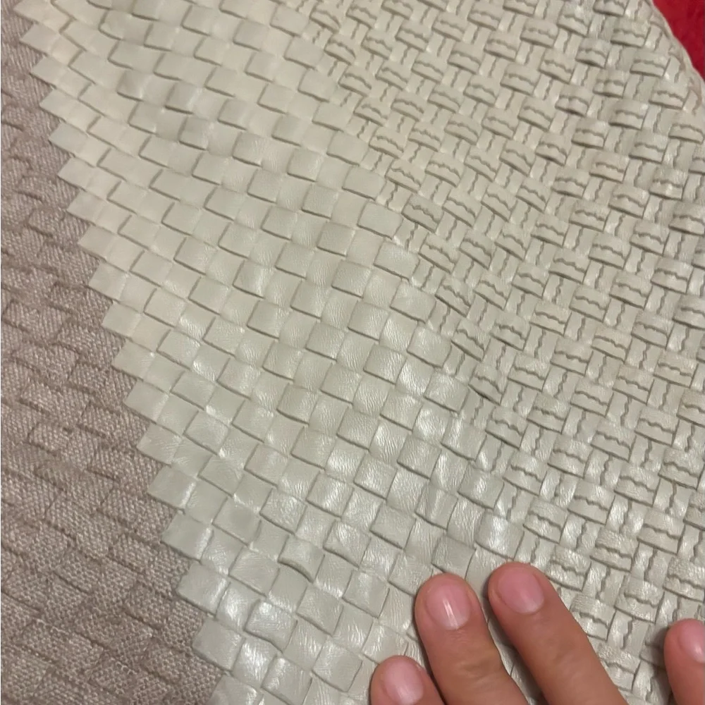 Bottega Veneta Cream  large Woven Tote - Picture 11 of 15